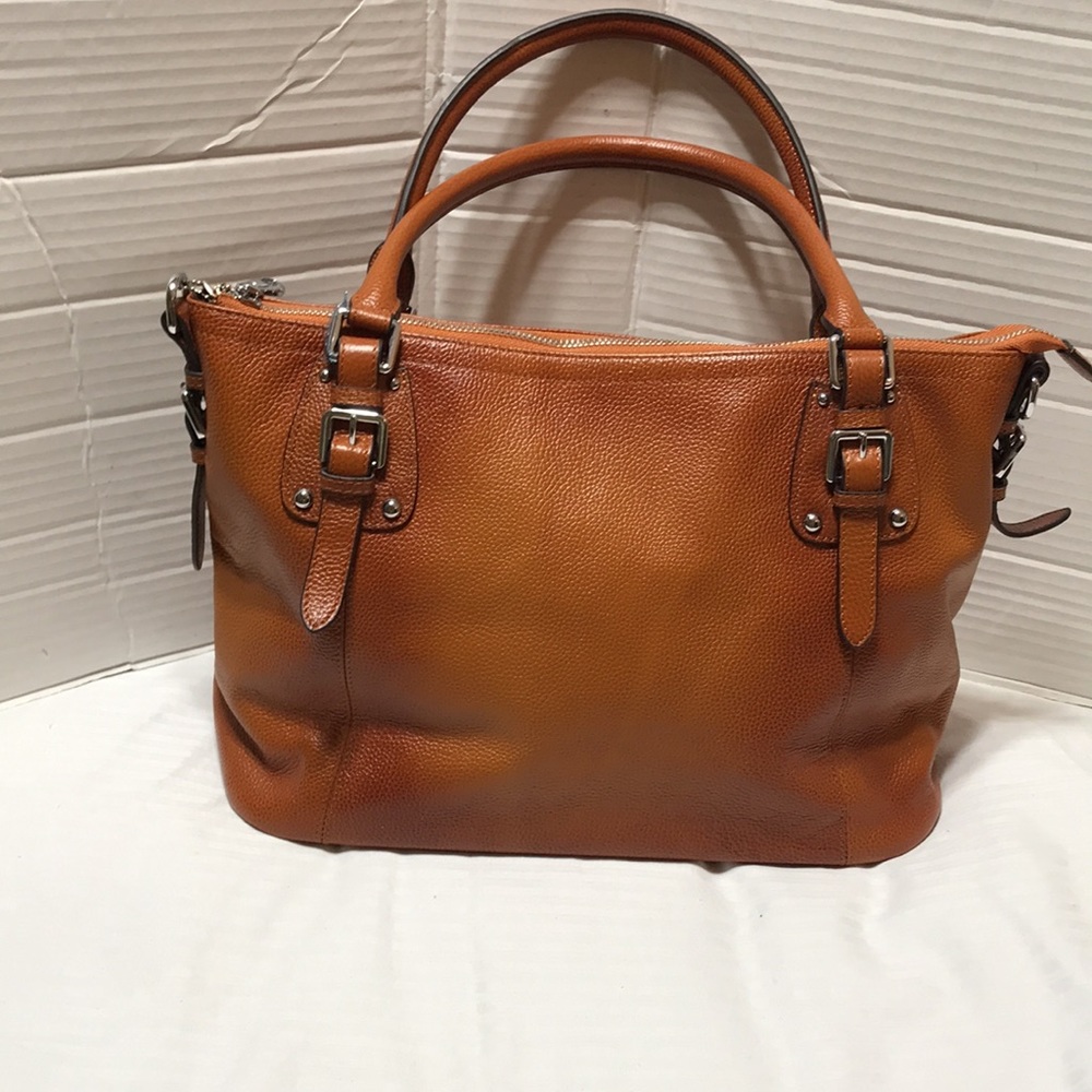 Heshe leather adjustable strap satchel. EUC
